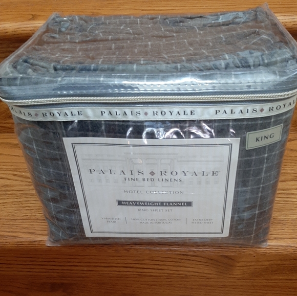 Palais Royale Hotel Collection King Heavyweight Flannel Sheet Set charcoal gray - Picture 1 of 8